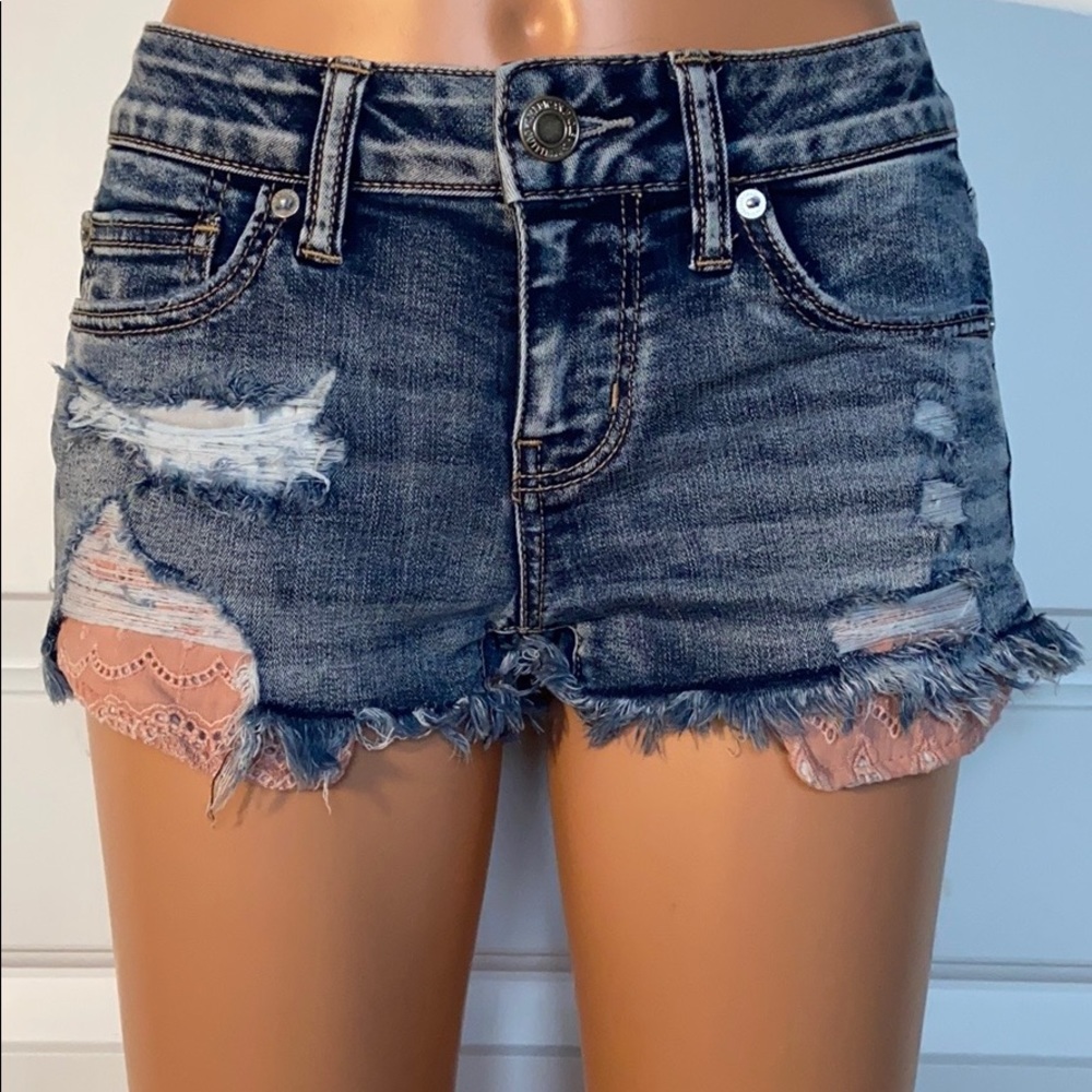 AE SUPER STRETCH SHORTIE WITH LACE POCKET - Picture 2 of 7